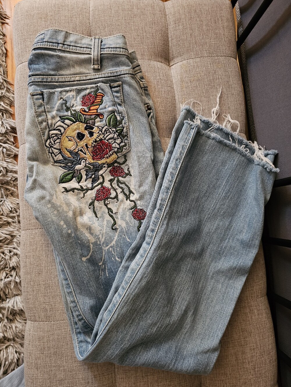 Original Delia's Brand Skull And Rose Embroidered Jeans
